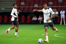 而贝尔则凭 而贝尔则凭